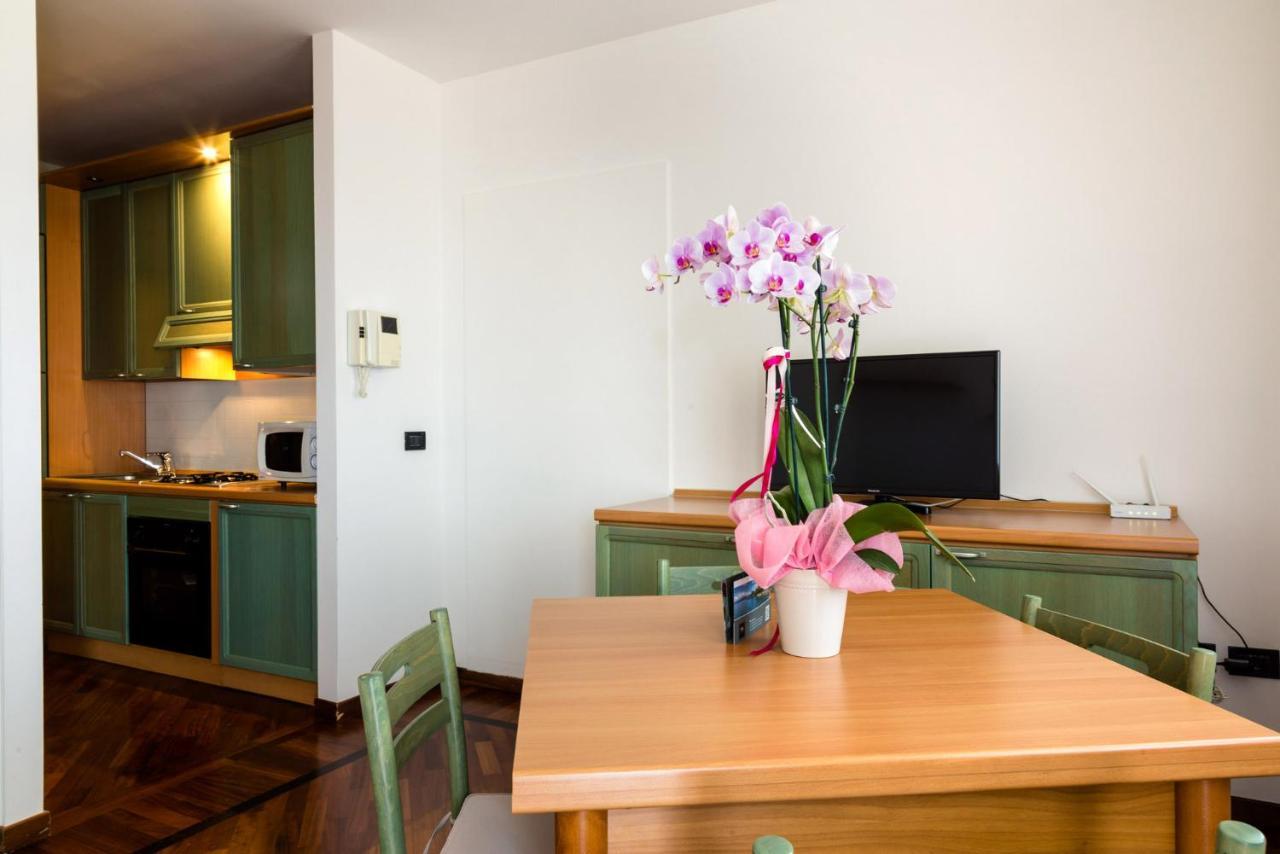 Sirmio Apartments - Primavera Stay Sirmione Esterno foto