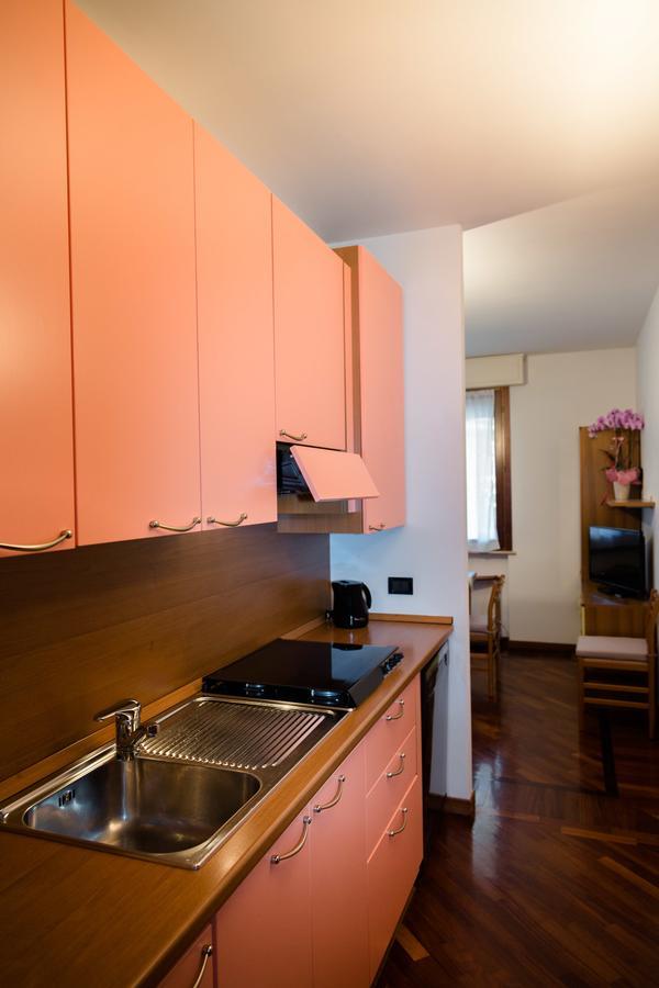 Sirmio Apartments - Primavera Stay Sirmione Esterno foto
